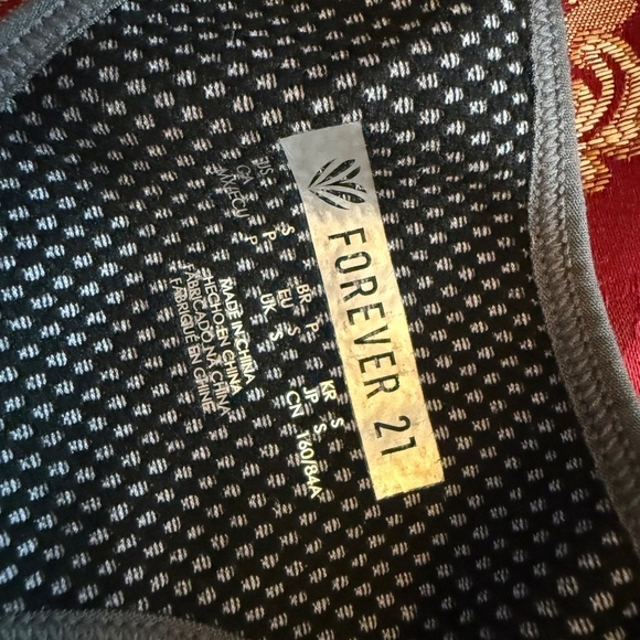 🔥 High-Performance Seamless Workout Set (Size Small) 🔥 - Picture 9 of 9